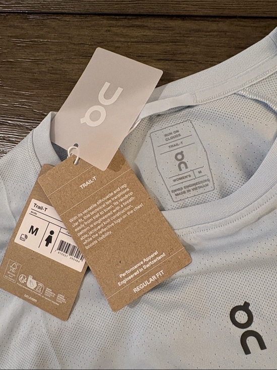 NWT [On] Running Trail-T Short-Sleeve T-Shirt in Arctic Powder Blue Women's M - Picture 12 of 13